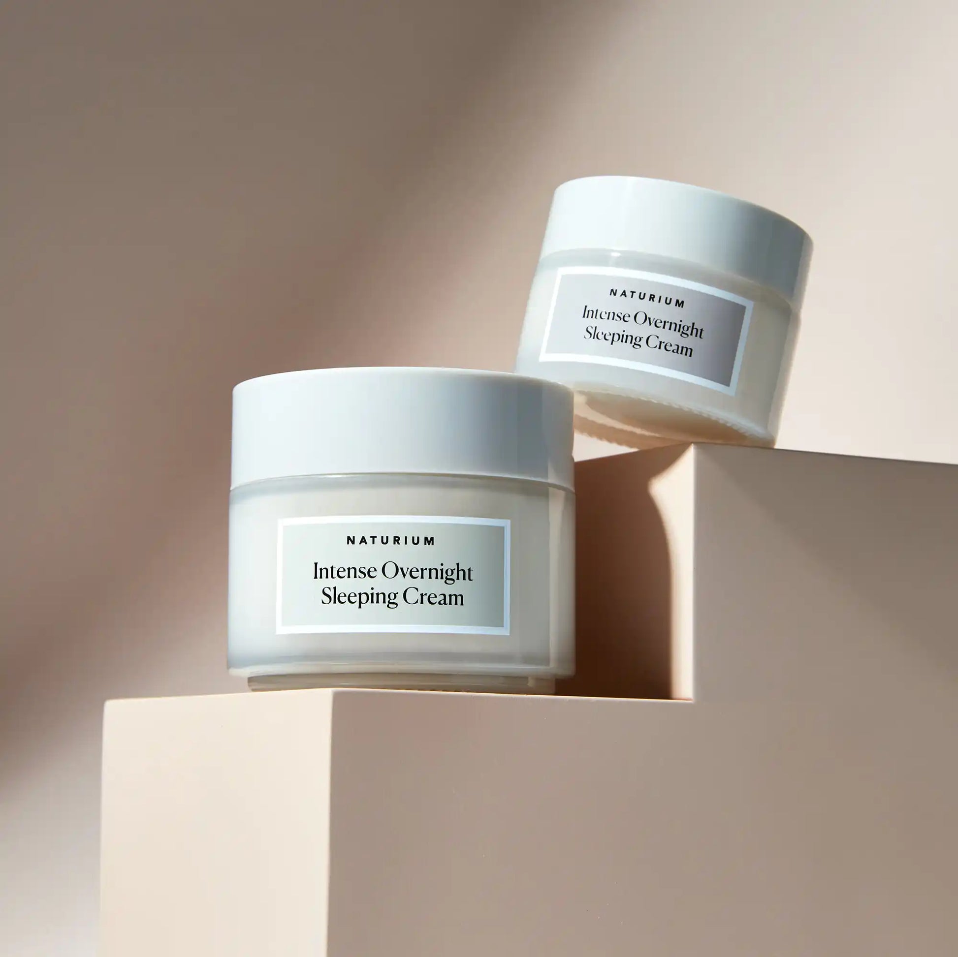 intense-overnight-sleeping-cream-jumbo-x7 11_18_2021_Naturium0552-crop.webp