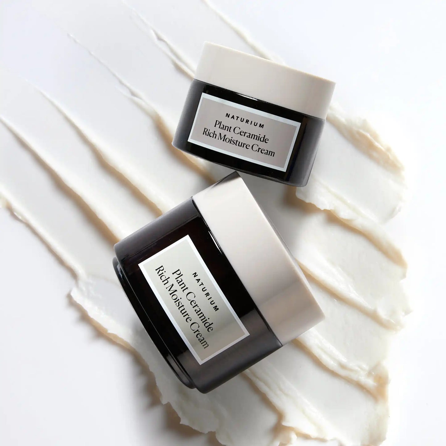 plant-ceramide-rich-moisture-cream-jumbo-u3 11_18_2021_Naturium0575-crop.webp